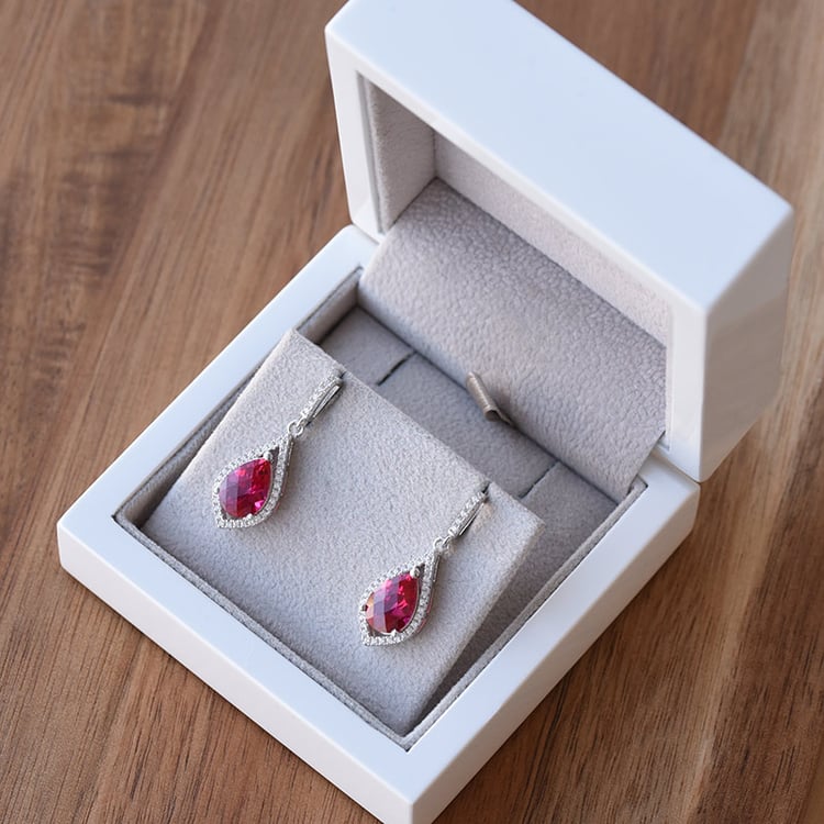 Ohrringe mit Rubinen 71908