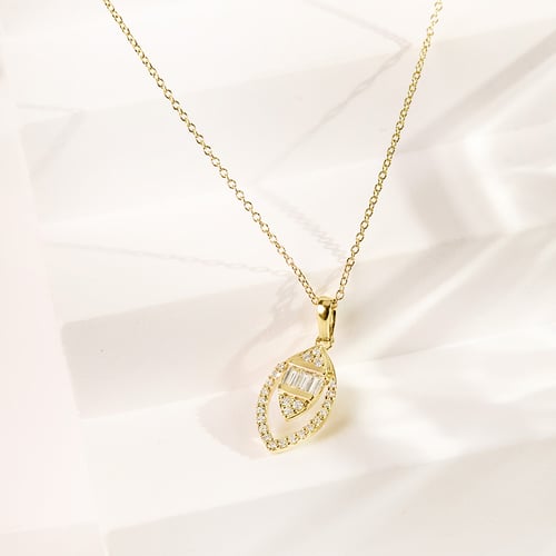 Goldener Anhänger in Mandelform mit Lab Grown Diamanten Einar