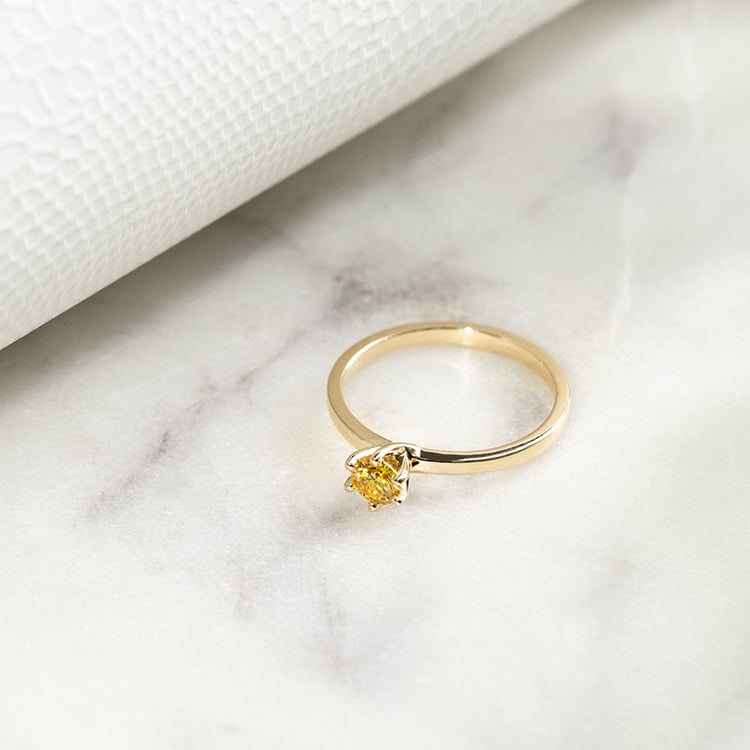 Verlobungsring mit 0.3 ct IGI-zertifiziertem fancy gelben Lab Grown Diamant Rabby 132472