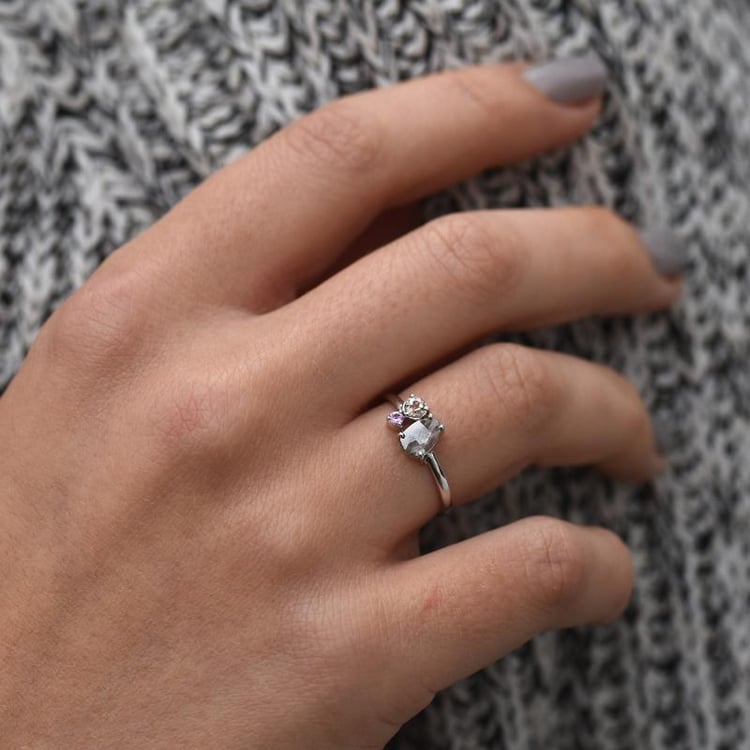 Cluster-Ring mit Salt and Pepper Diamant, Morganite und Saphir Tecka 49094