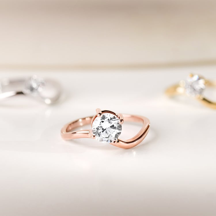 Ring mit rundem Moissaniten 154768