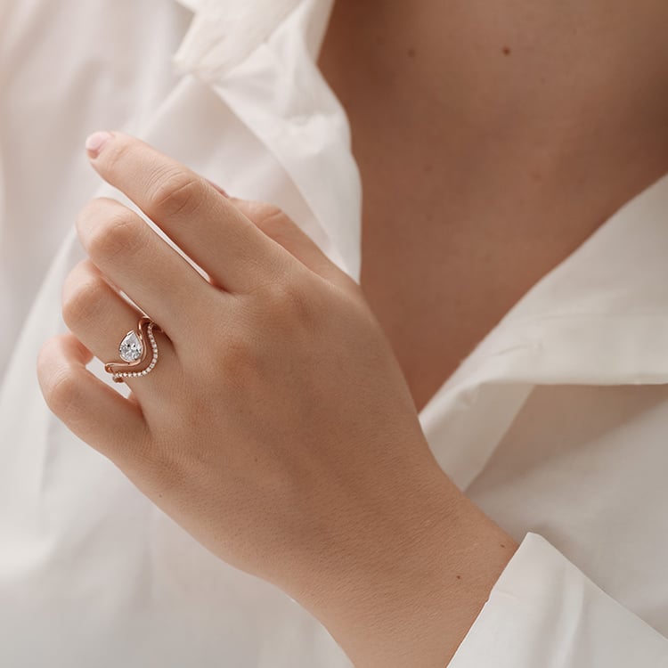 Asymmetrischer Verlobungsring 155046