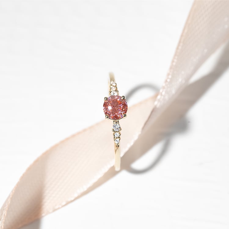 Verlobungsring mit zertifiziertem fancy rosa Lab Grown Diamanten Amity 125958