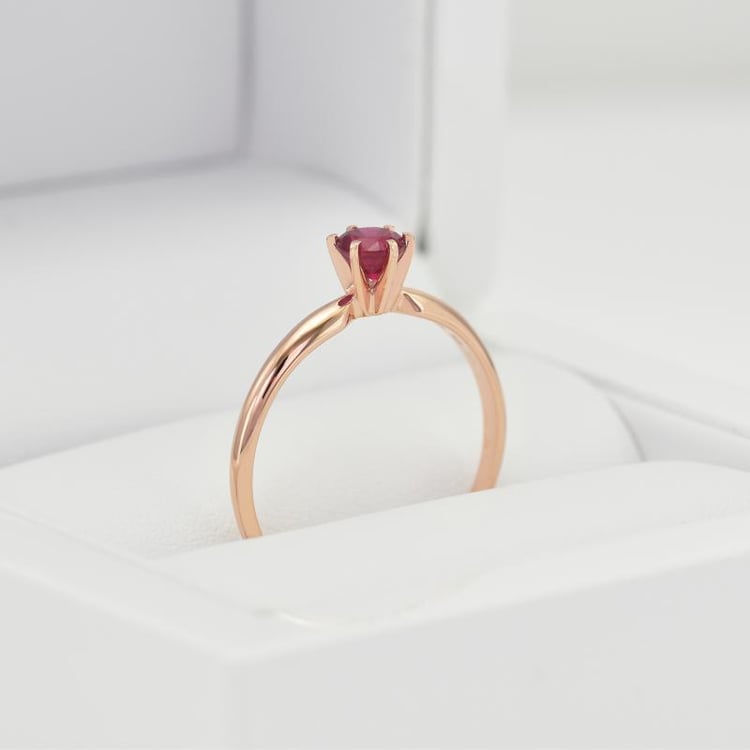 Goldring mit Rubin in Eppi-Geschenkbox 15223