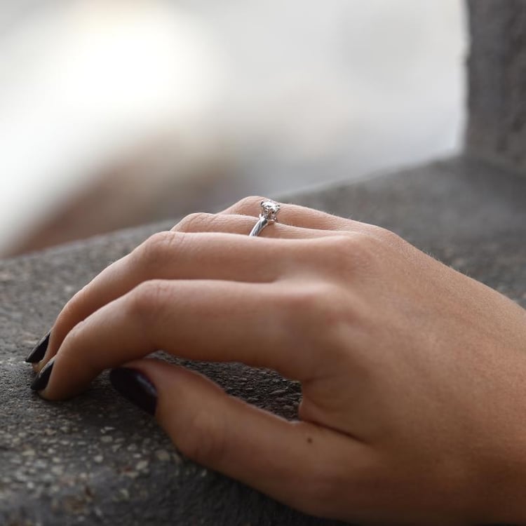 Verlobungsring mit Moissanit Tila 49454