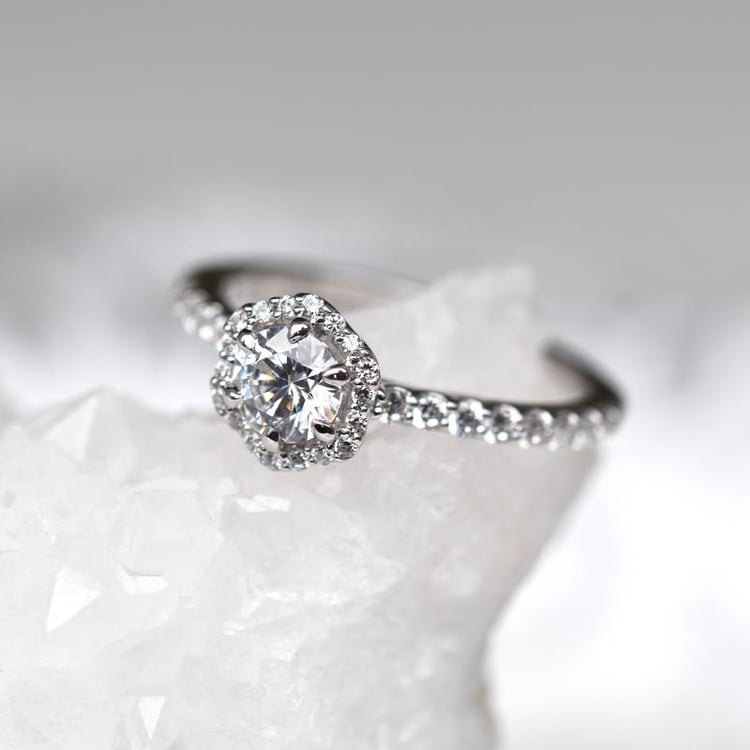 Verlobungsring im Halo-Stil mit Lab Grown Diamanten Primrose 68387