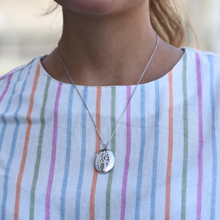 Zauberhaftes Medaillon aus Silber mit Lebensbaum Gifford 47600