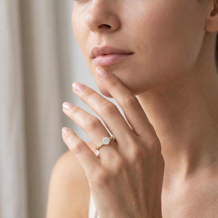 Silberner Ring mit Moissaniten Vanan 168722