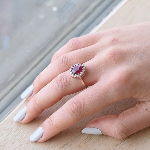 Halo-Ring mit Rubin und Diamanten Chrys