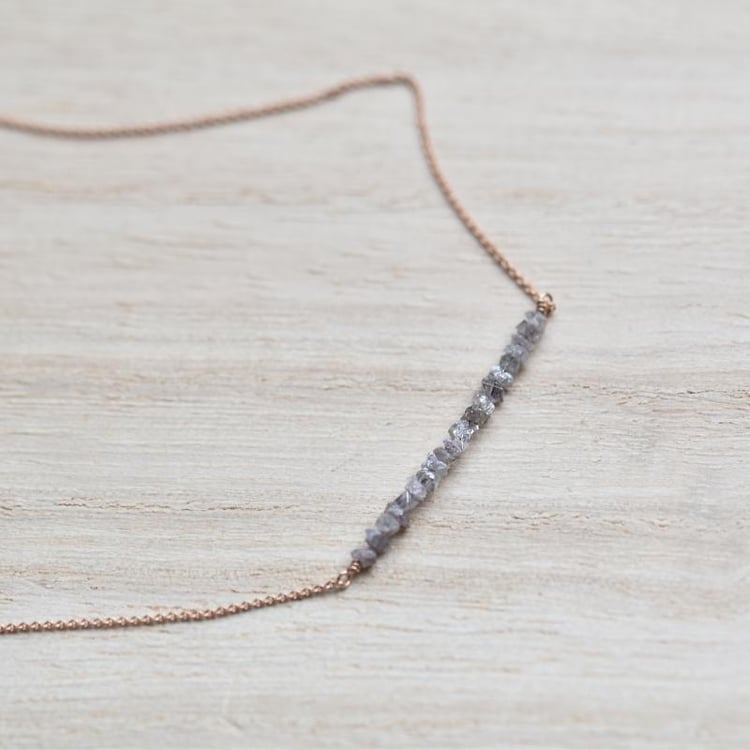 Goldener Choker mit rosa ungeschliffenen Diamanten Wandalee 38661