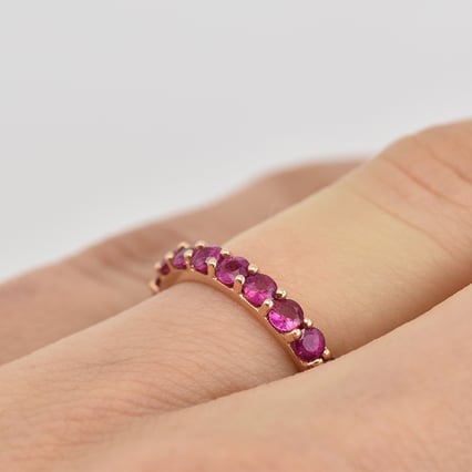 Eternity Ehering mit Rubinen und Herren Komfort Ring Brites