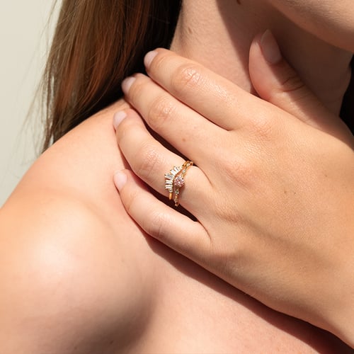 Ring in V-Form mit Baguette Diamanten Domenic