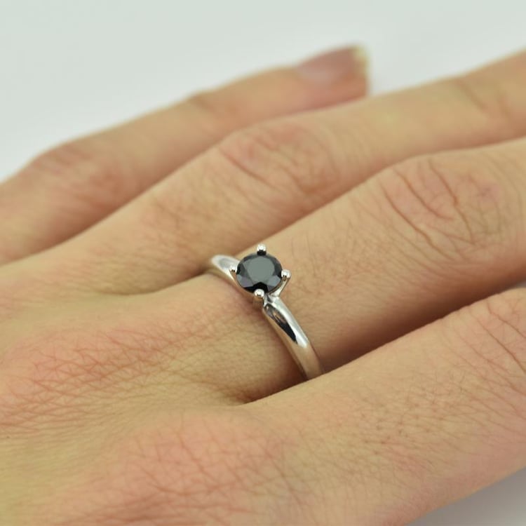 Goldring mit schwarzen Diamant 16368