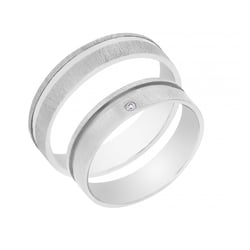 Goldene Eheringe mit Diamant Miah