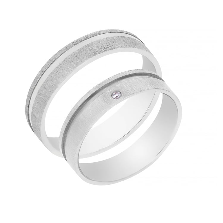 Goldene Eheringe mit Diamant Miah