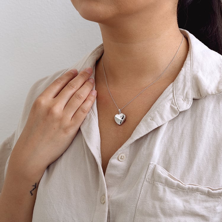 Medaillon aus Silber mit Diamant in Herzform 129372