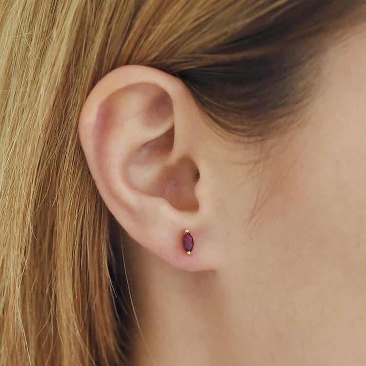 Minimalistische Silberohrringe mit Rubinen Andine 106994