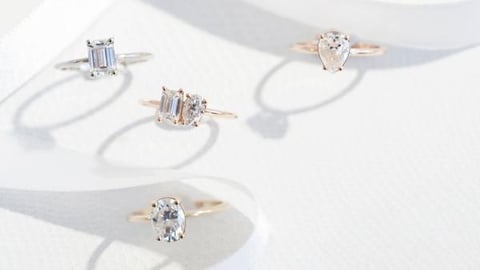 Arten von Verlobungsringen nach Anzahl der Steine und Art der Fassung