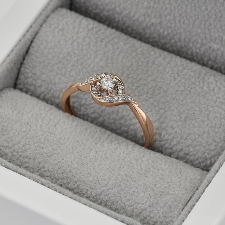 Romantischer Silberring mit Lab Grown Diamanten Nurisa 104601