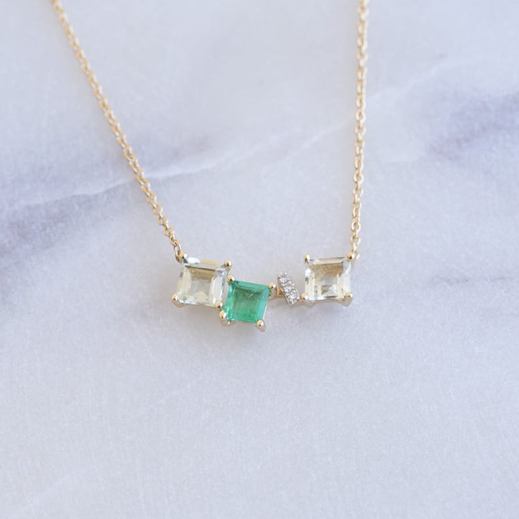 Anhänger mit Smaragd, Amethysten und Diamanten Yash 87045