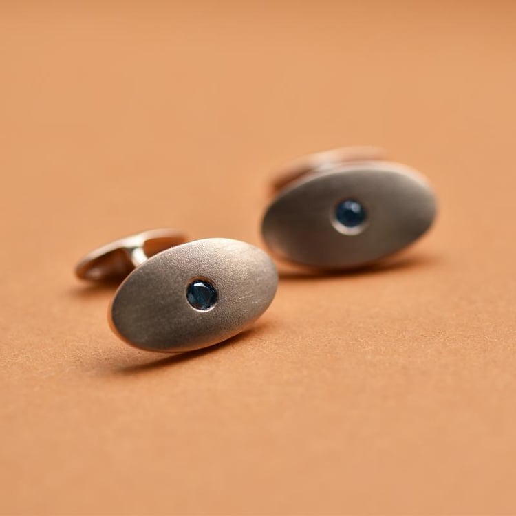 Manschettenknöpfe aus Gold mit blauen Diamanten Obert 9381