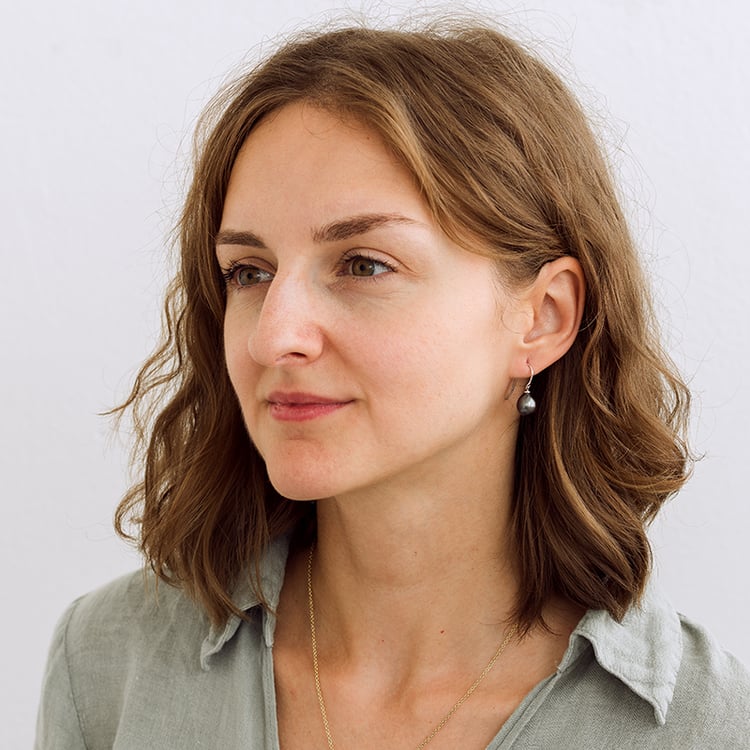 Ohrhänger mit schwarzen Tropfen-Perlen Parveen 129926