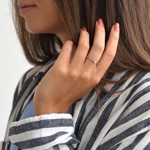 Unkonventioneller Diamantring Suzanne