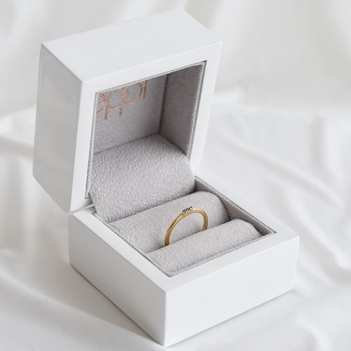 Ring aus Silber mit blauen Diamanten Nicklas