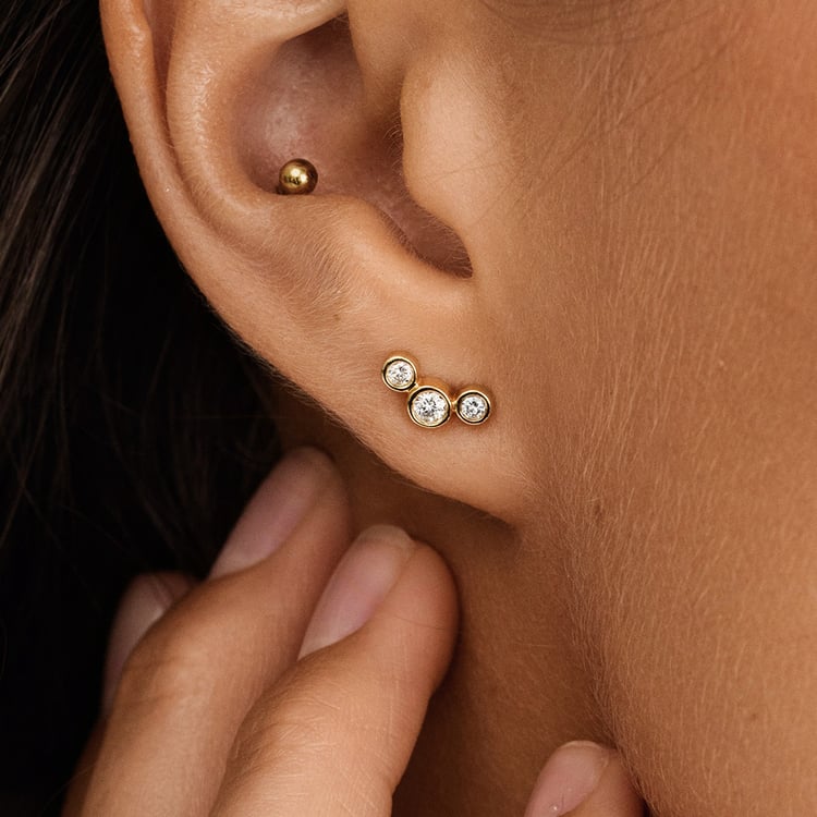 Moderne silberne Ohrringe mit runden Lab Grown Diamanten Ebba 162807