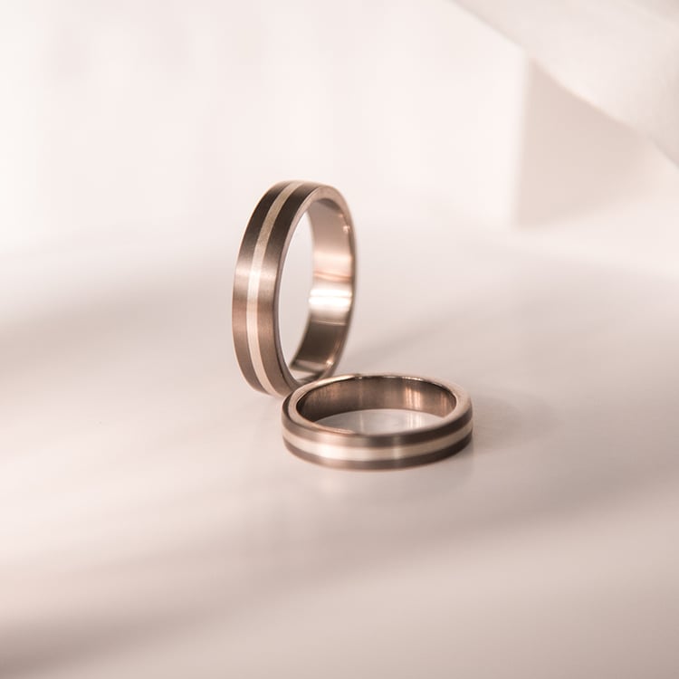 Eheringe aus Titan und Gold Houston 107532