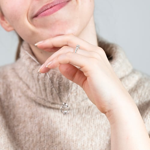 Silberner Halo-Ring mit Lab Grown Diamanten Mourise