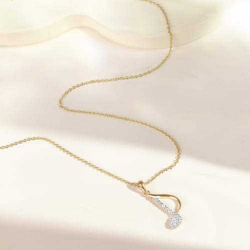Anhänger aus Gold mit Lab Grown Diamanten in Form einer Note Bety