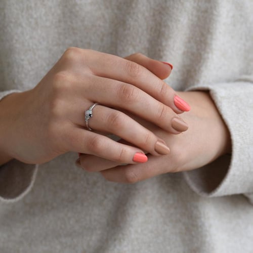 Cluster-Ring mit Opal, Saphir, Mondstein und Diamanten Elsa