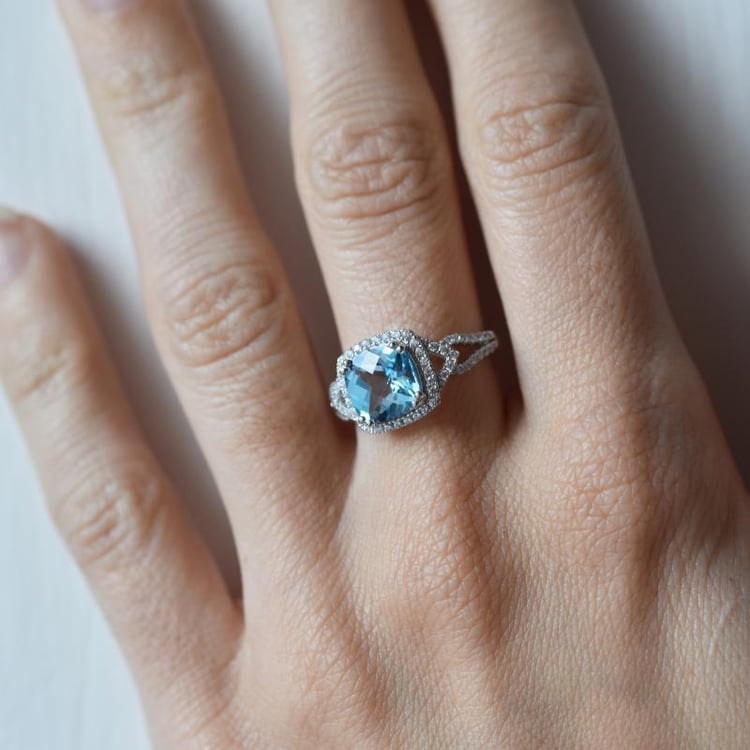 Ring mit Topas 13821