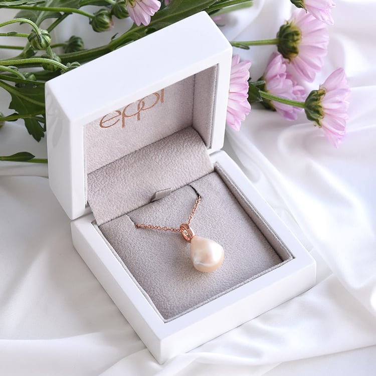 Vergoldeter Anhänger mit Perle Olav 83594