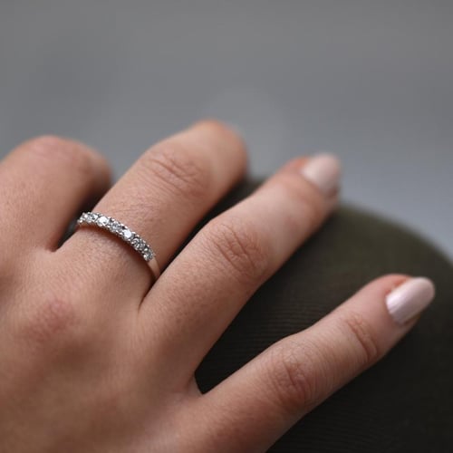 Goldener Memoryring mit Diamanten Madar