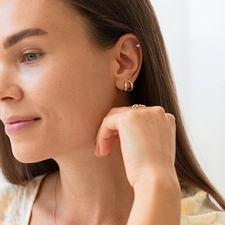 Silbernes Set aus unregelmäßigem Schmuck 145413