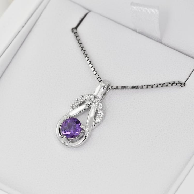 Zarte Halskette aus Silber 27082