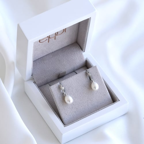 Elegante Ohrringe mit Perlen Danna