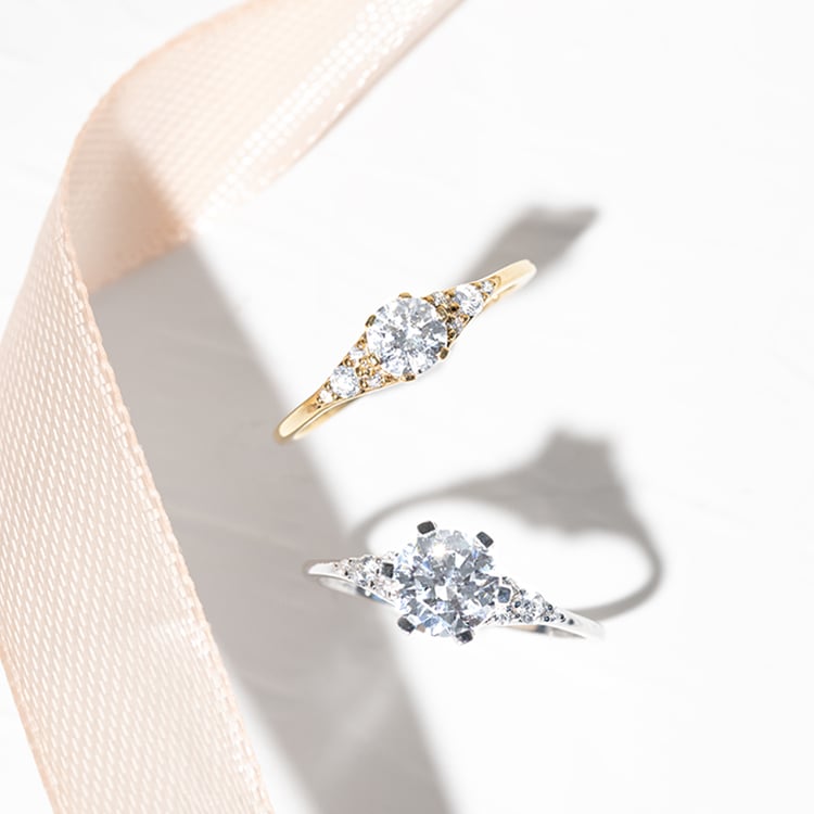 Silberner Verlobungsring mit Moissaniten Diana 166079