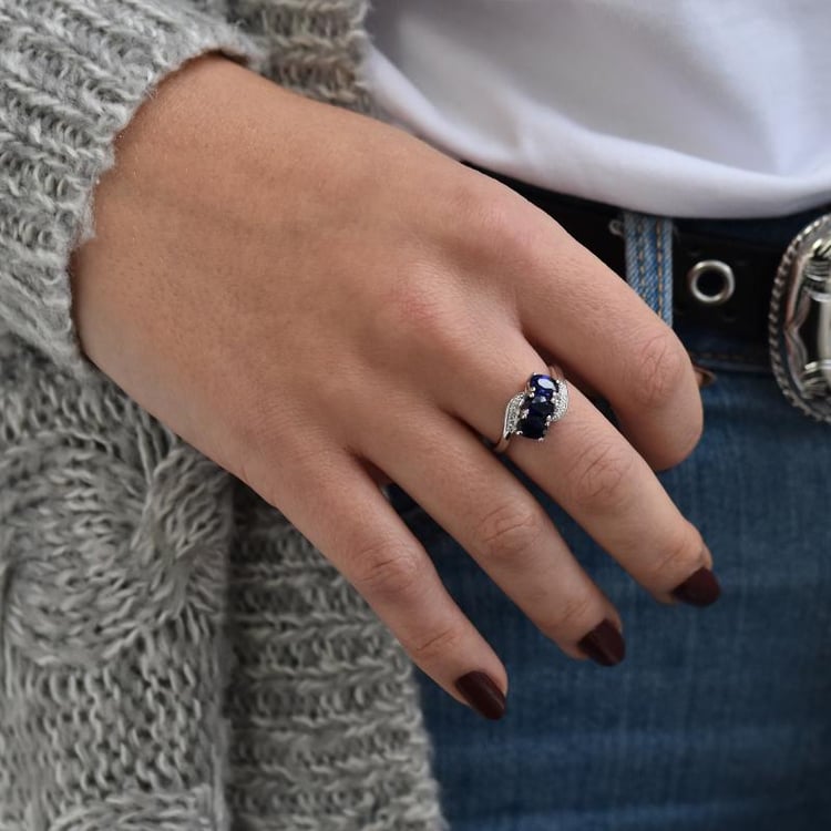 Ring aus Gold mit Saphir 32626