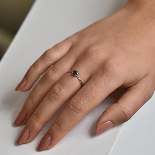 Verlobungsring mit schwarzem Diamanten Paolo