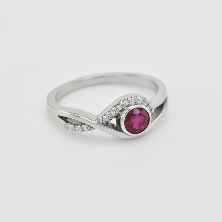 Ring mit Rubin 28787