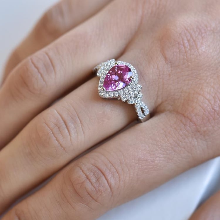 Hand mit rosa Saphir und Zirkonia Ring 27032