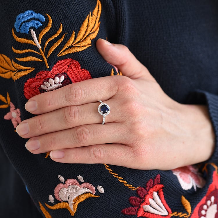 Saphir-Ring aus 585 Gold mit Topasen Maala 62143