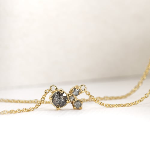 Cluster-Kette mit Salt and Pepper Diamanten Millie