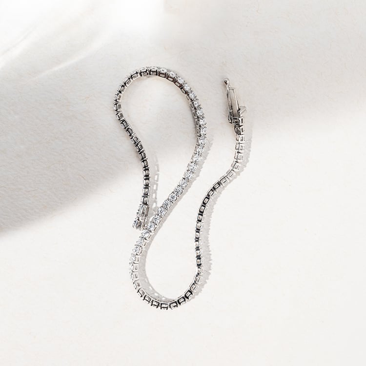 Goldenes Tennisarmband mit Lab Grown Diamanten Betz 141111