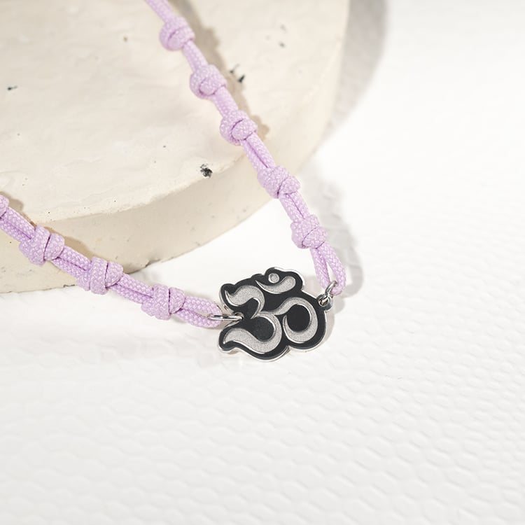 String Armband mit dem Yoga Symbol Om 133858