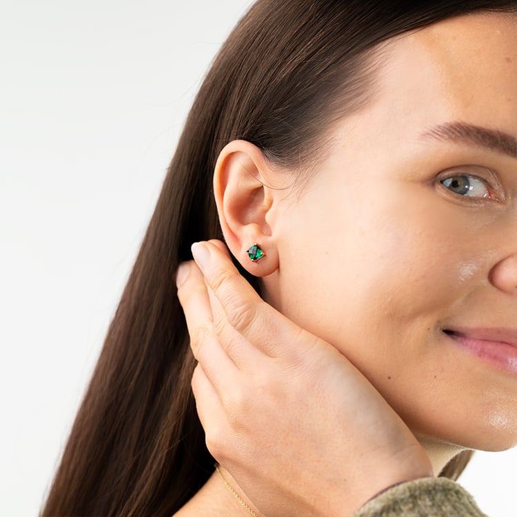 Goldene Ohrringe mit Smaragden Chavonah 147507