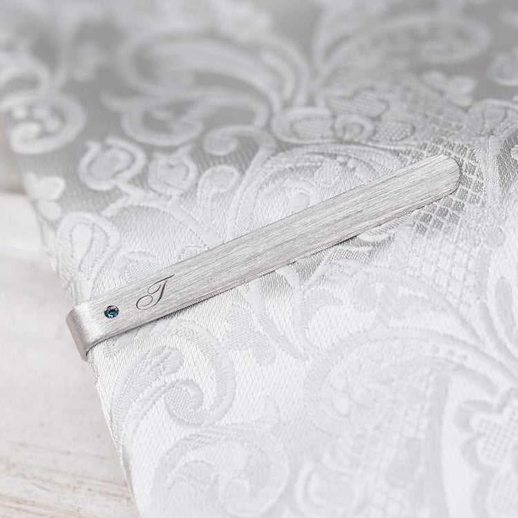 Krawattennadel aus Silber mit blauen Diamanten und Gravur Draco 47753